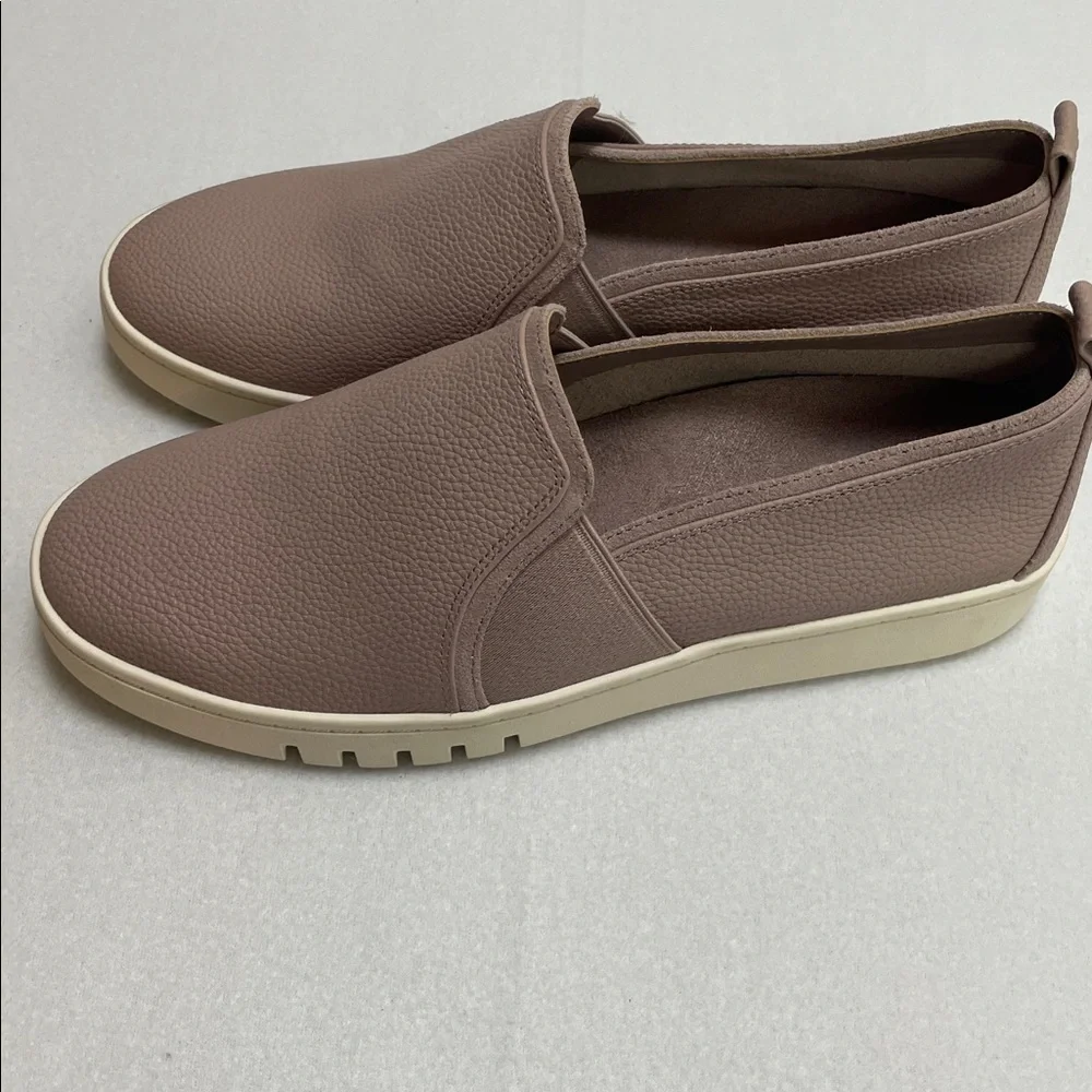 Vionic Cambria Slip On Sneakers in Magnolia Dusk